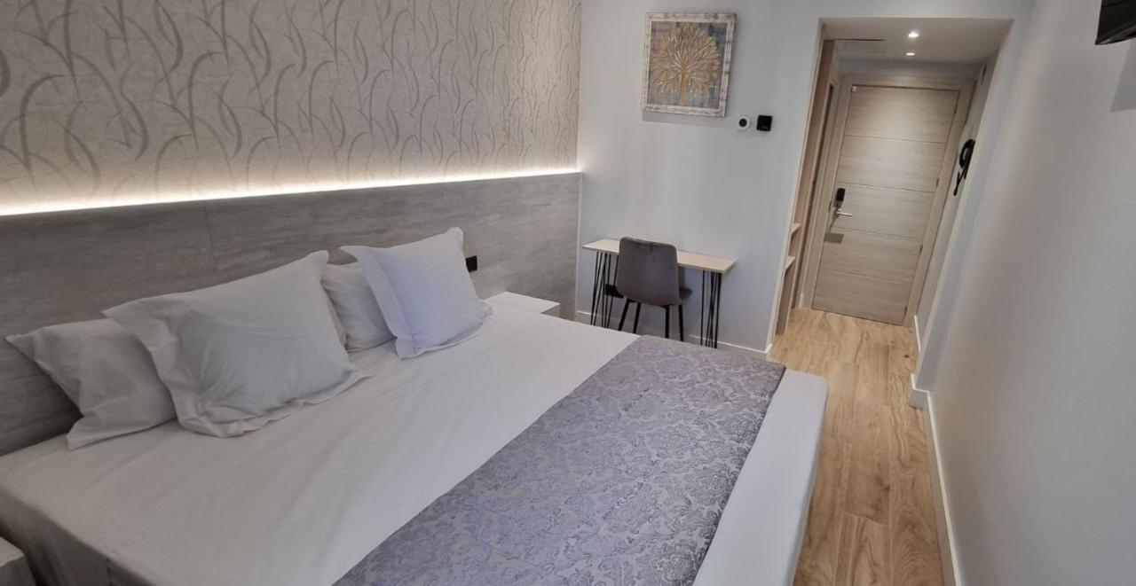 Ch La Petite Maison - Boutique - Madrid Bagian luar foto