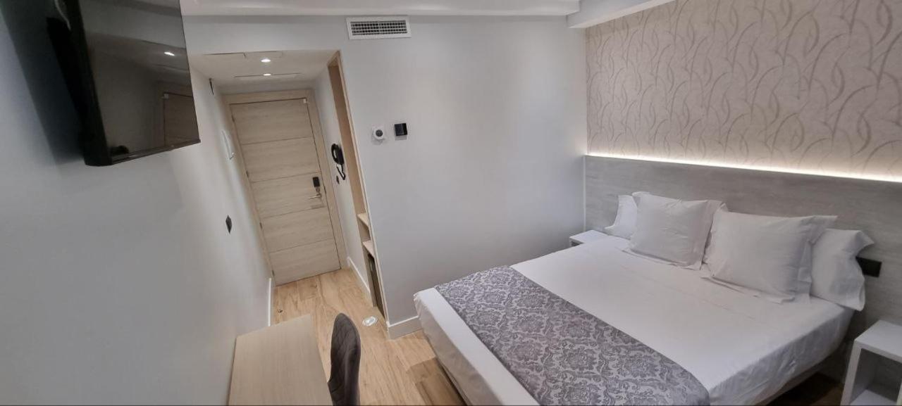 Ch La Petite Maison - Boutique - Madrid Bagian luar foto