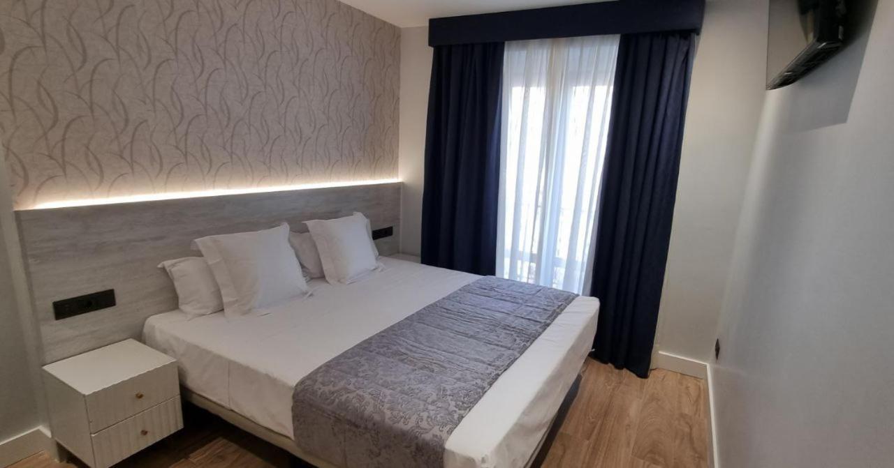 Ch La Petite Maison - Boutique - Madrid Bagian luar foto